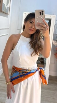 Vestido Midi Cavado Tricoline Giselle Detalhe Posterior Transpassado E Vazado