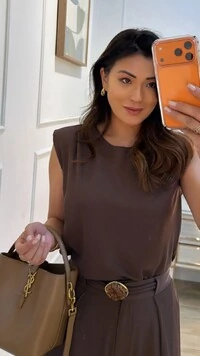 Blusa Muscle Alfaiataria Eleonor Pregas Nos Ombros