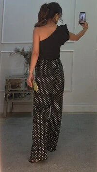 Calça Pantalona Poá Maira Pala Com Martingales Nas Laterais