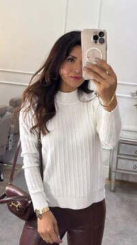 Blusa Tricot Grenda Gola Alta Nervuras E Detalhes Texturizados