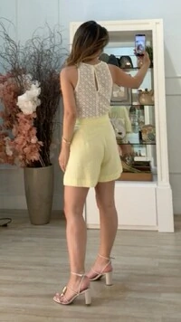 Shorts Alfaiataria Leticia Faixa Fixa Transpassada Com Fivela Dourada