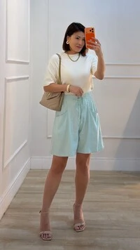 Bermuda Pala Larga Com Cinto Fino Diane Zíper Prata