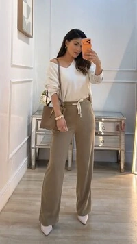 Calça Pantalona Texturizada Vilma Com Amarração Em Cordão