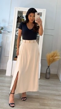 Saia Longa Detalhe Cinto Fiixo Com Fivela Camila Fenda Frontal