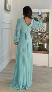 Vestido Longo Plissado Monica Detalhes Vazados Na Cintura