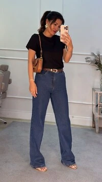 Blusa Básica Ayumi Mangas Curtas Com Punhos Dobrados