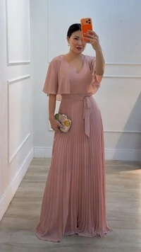 Vestido Longo Crepe Plissado Manga Capa Michelle Com Cinto Faixa