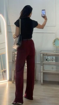 Blusa Tricot Com Entremeios Gola Alta Sandy Punhos E Barrado Ondulados