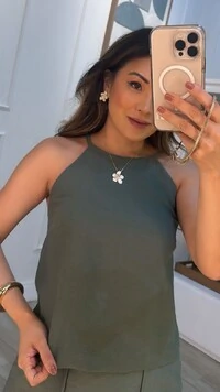 Blusa Regata Cavada Pamela Recorte Vazado Posterior