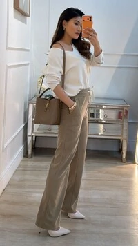 Calça Pantalona Texturizada Vilma Com Amarração Em Cordão