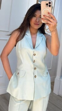 Colete Alongado Twill Decote V Raissa Transpasse Posterior