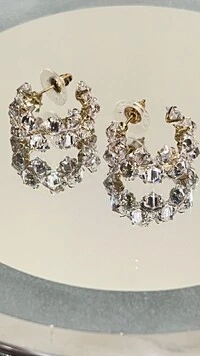 Brinco De Argola Cravejado Em Strass