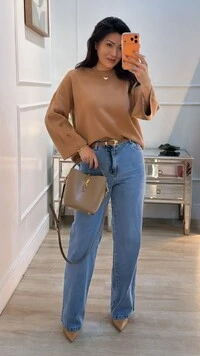 Blusa Tricot Amplo Raissa Nervura E Botões Resinados Nos Punhos