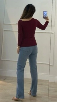 Blusa Malha Ombro Vazado Detalhe Pregas Layla Mangas Longas