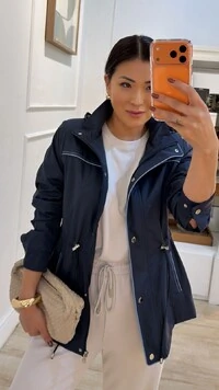 Parka Capuz Removível Maya Detalhe Bicolor Vivo E Pesponto