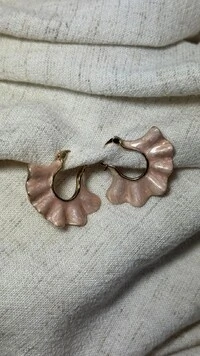 Argolinha Dourada De Babado Resinada