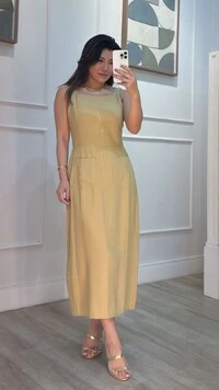 Vestido Midi Bolsos Frontais Chloe Fenda Posterior