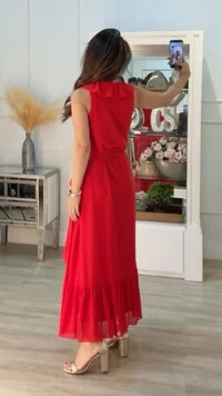 Vestido Longuete Crepe Decote V Com Babado Amanda Cinto Faixa