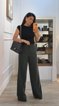 Blusa Manga Japonesa Olivia Com Franzido No Ombro