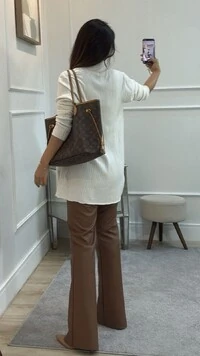 Cardigan Tricot Nervuras Caneladas Júlia Bolsos Frontais
