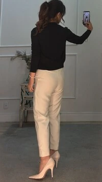 Cardigan Curto Liso Clarice Com Botão Cravejado Vazado