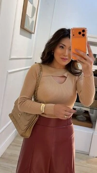 Blusa Tricot Canelado Joyce Recorte Vazado Em V No Busto