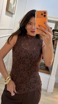 Blusa De Renda Vicky Gola Alta