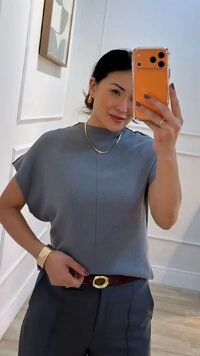 Blusa Tricot Ampla Ombros Com Nervura Eliza Gola Média