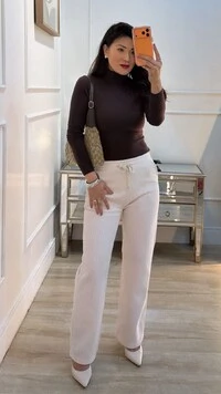 Blusa Gola Rolê Alice Detalhes Canelados