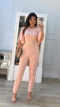 Macacão Alfaiataria Mangas Echarpe Lavínia Cinto Corda Trançado