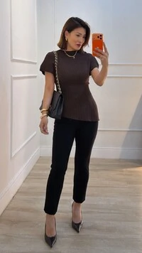 Blusa Tricot Canelado Assimétrica Catherine