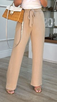 Calça Pantalona Bolsos Frontais Brooke Cinto Faixa Fixo