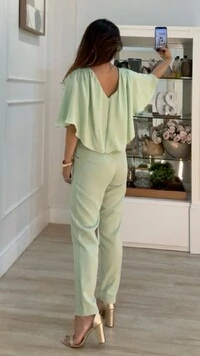 Macacão Alfaiataria Mangas Echarpe Lavínia Cinto Corda Trançado