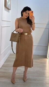 Saia Midi Tricot Detalhe Botão Forrado Natasha Fenda Posterior