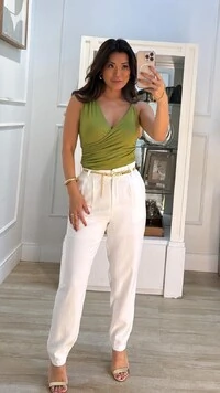 Calça Alfaiataria Catarine Com Pregas Frontais