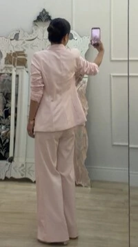 Blazer Alfaiataria Bolsos Fake Com Lapela Veridiana Botão Forrado