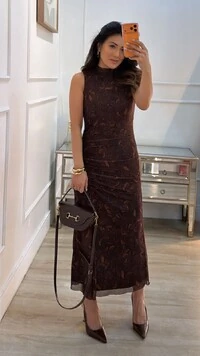 Vestido Midi Tulê Estampa Paisley Zendaya Drapeado Lateral