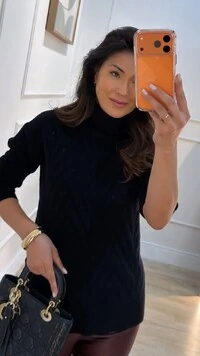 Blusa Tricot Gola Rolê Kelly Nervuras Caneladas Na Diagonal