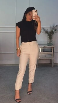 Blusa Tricot Com Entremeios Gola Alta Sandy Punhos E Barrado Ondulados