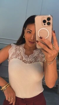 Blusa Tricot Decote Coração Jane Detalhe Rendado