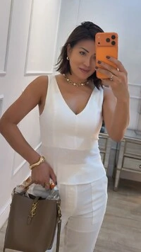 Blusa Regata Decote V Michelle Zíper Posterior
