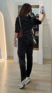 Calça Reta Plush Jessy Com Bolsos Faca