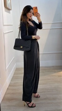 Blusa Suplex Decote V Camila Manga Longa