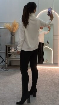 Blusa Tricot Priscilla Gola Rolê E Mangas Com Tramas Triplas