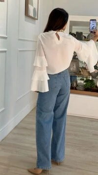 Blusa Crepe Betina Mangas Longas Com Babados