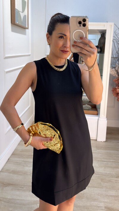 FotoVestido Curto Liso Annie Gola Careca