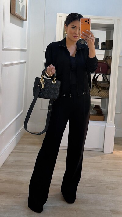 Foto Conjunto Moletom Lais Blusa Gola Alta Com Puxadores No Barrado E Calça Pantalona