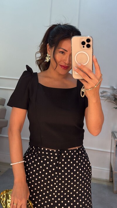 FotoBlusa Cropped Alfaiataria Loryn Babado Nos Ombros