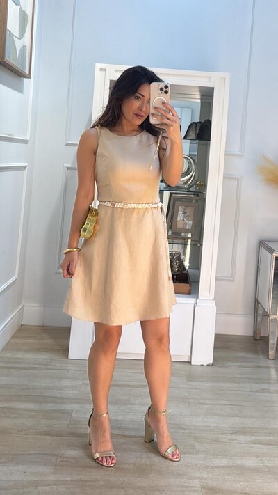 Foto Vestido Curto Em Linho Thainá Cinto Rustico