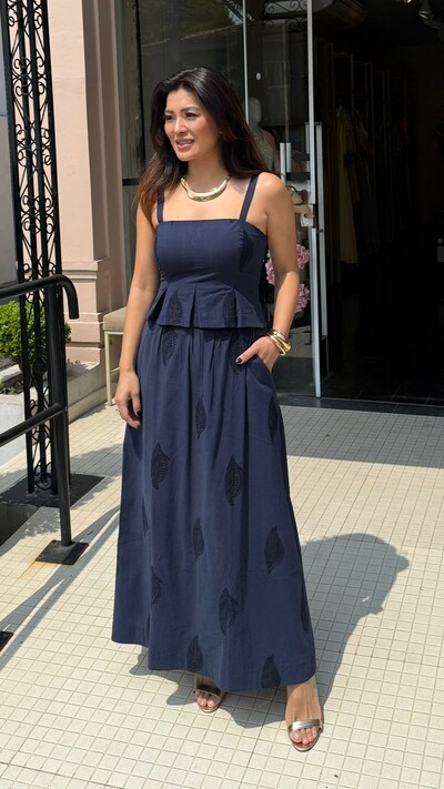 Foto Blusa Cropped Bordada Hannah Pregas No Barrado